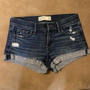 Abercrombie & Fitch distressed short - like new!